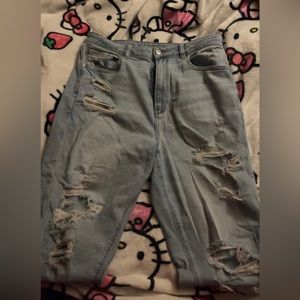 American eagle ripped mom jeans
